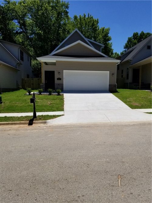 2367 W Houston St, Fayetteville, AR, 72703-1241 | Card Image