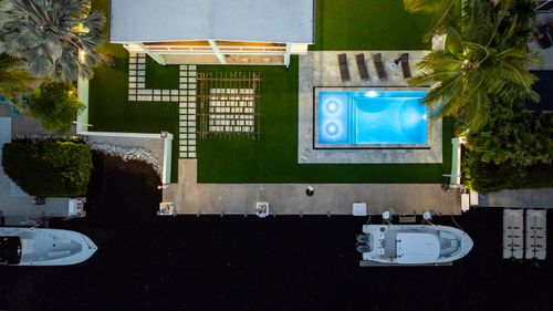 889 Ellen Dr, Key Largo, FL, 33037-2769 | Card Image