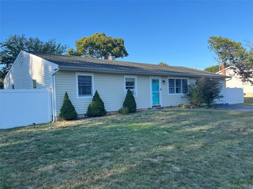 43 Rush St, Port Jefferson Station, NY, 11776-3922 | Card Image