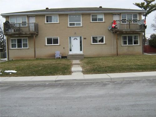 115 6th Ave, Brantford, ON, N3S1B1 | Card Image