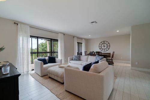 d203-11355 Pond View Dr, Wellington, FL, 33414-6078 | Card Image