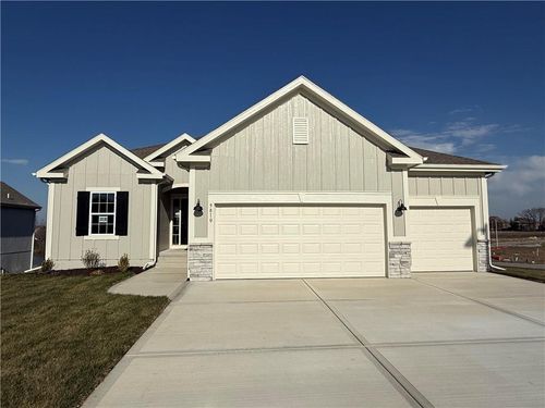 9810 N Laurel Ave, Kansas City, MO, 64157-8724 | Card Image