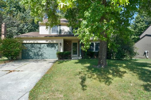 3712 Oil Creek Dr, Indianapolis, IN, 46268-1970 | Card Image
