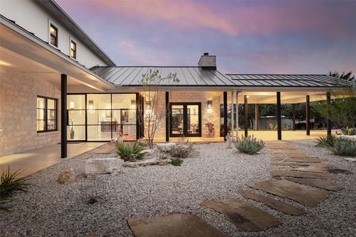 2900 Stagecoach Ranch Loop, Dripping Springs, TX, 78620-2449 | Card Image