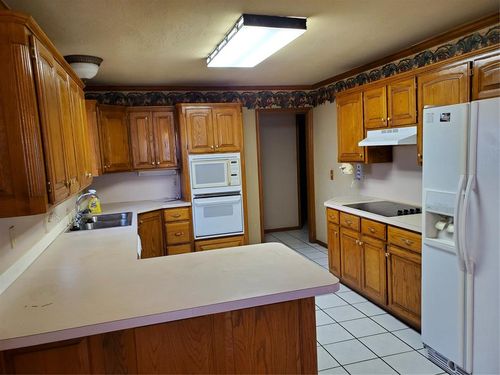 441 Cactus Rd, Yukon, OK, 73099-6853 | Card Image