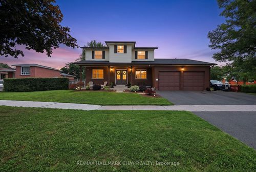 334 Parkwood Ave, Bradford, ON, L3Z2E4 | Card Image