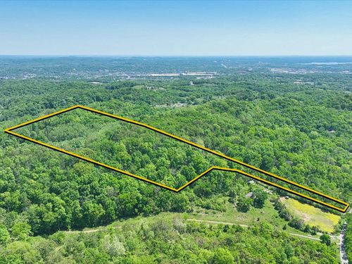 18 Dry Creek Rd, Goodlettsville, TN, 37072-2820 | Card Image