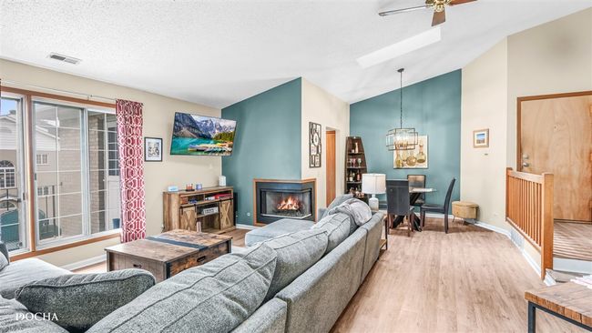 APT-302 - 457 Valley Dr, Condo with 2 bedrooms, 2 bathrooms and 2 parking in Naperville IL | Image 4