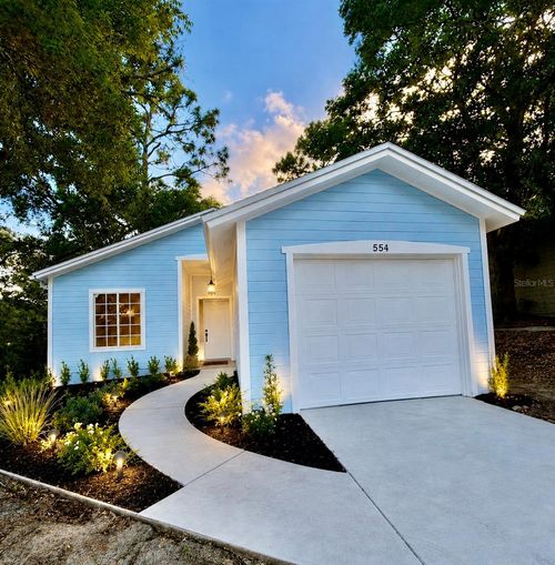 554 Portland Cir, APOPKA, FL, 32703-4966 | Card Image