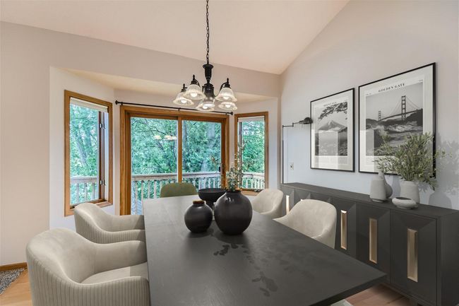 Dining Area | Image 10