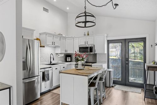 134-1015 E Yager Ln, Austin, TX, 78753-7042 | Card Image