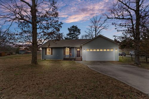 211 Oakwood Cir Ne, Cleveland, TN, 37312-6670 | Card Image