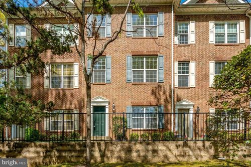 12431 Oak Rail Ln, FAIRFAX, VA, 22033-6066 | Card Image