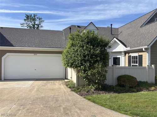 202 Cutler Ln, Hudson, OH, 44236-2888 | Card Image