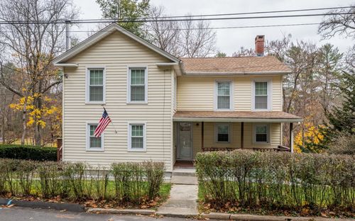 27 High St, New Hartford, CT, 06057-2608 | Card Image