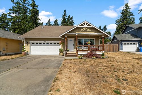 961 Nw Longview Dr, Oak Harbor, WA, 98277-8909 | Card Image