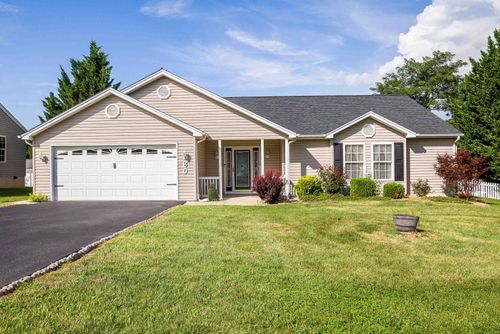 60 Carrollton Ct, WEYERS CAVE, VA, 24486-2450 | Card Image