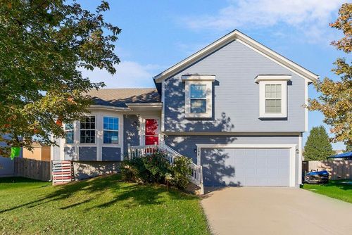 598 S Pine St, Gardner, KS, 66030-7509 | Card Image