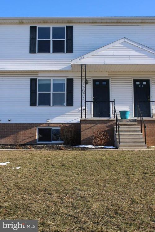 232 Ark Dr, DALLASTOWN, PA, 17313-9410 | Card Image