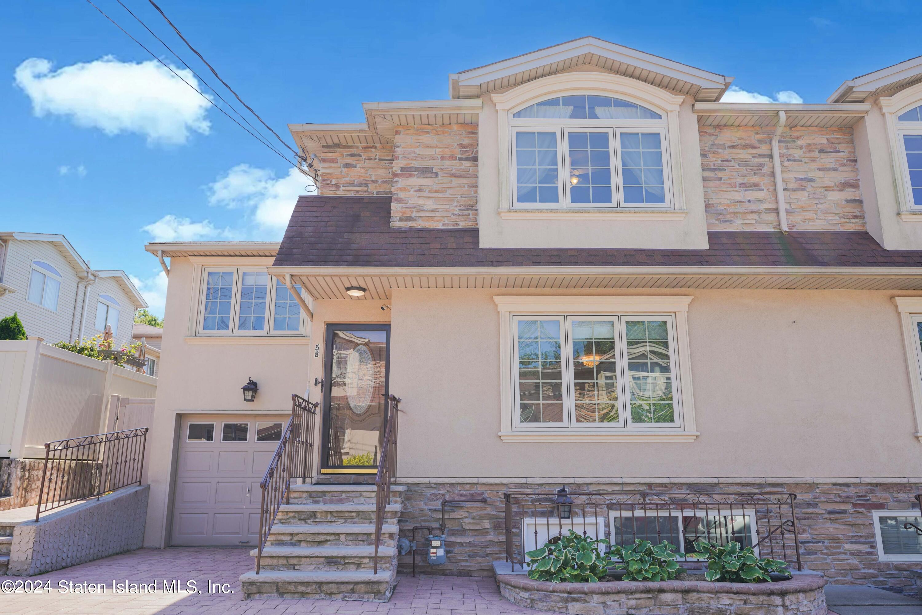 Plumtree Ln, Staten Island, NY 10309