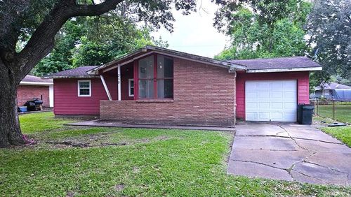 330 Cedar Dr, Hitchcock, TX, 77563-3004 | Card Image