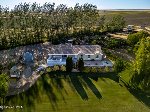 20 Daniels Rd, Prosser, WA, 99350-9325 | Card Image