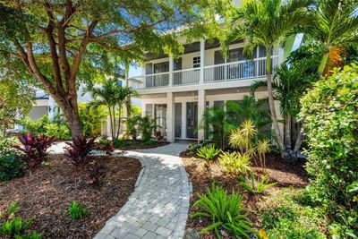 1690 Arlington Street, House other with 4 bedrooms, 4 bathrooms and null parking in Sarasota FL | Image 3