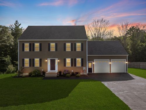 15 Carlton St, Raynham, MA, 02767-4602 | Card Image