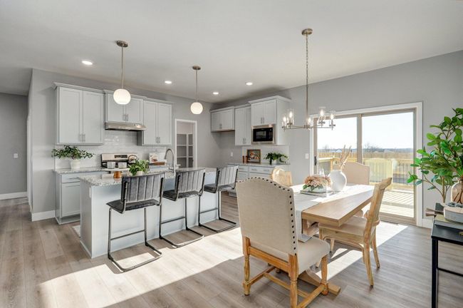 Kitchen/Dining | Image 8
