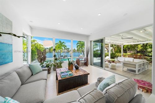 365 N Shore Dr, Miami Beach, FL, 33141-2427 | Card Image