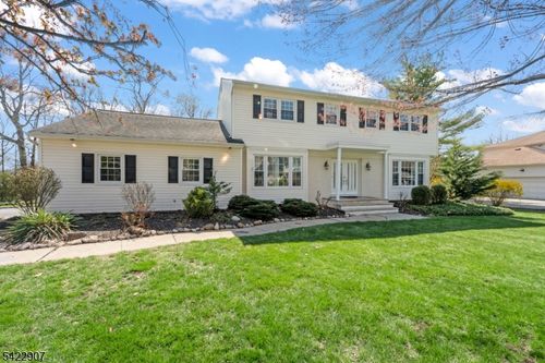 19 Breton Dr, Pine Brook, NJ, 07058-9409 | Card Image