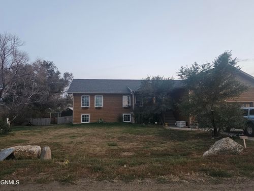 284 Knott Loop, Bainville, MT, 59212-8502 | Card Image