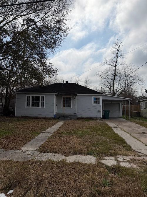 2125 Ives St, Beaumont, TX, 77703-3421 | Card Image