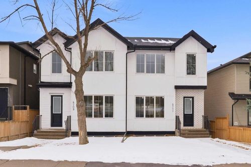 4711 19 Ave Nw, Calgary, AB, T3B0S5 | Card Image