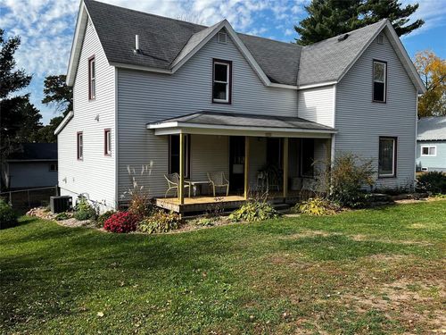 1225 5th St, Chetek, WI, 54728-8910 | Card Image