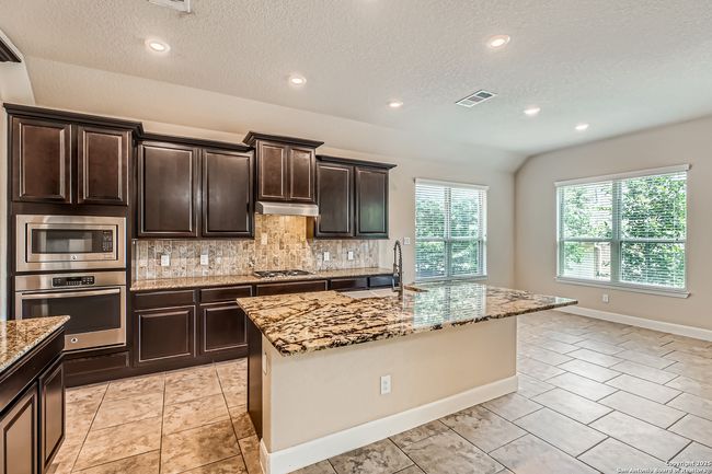 32241 Tamarind Bnd, House other with 4 bedrooms, 3 bathrooms and null parking in Bulverde TX | Image 18