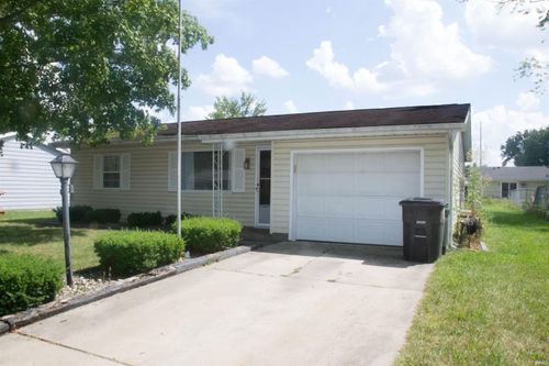 2022 Montford Dr, Fort Wayne, IN, 46816-3738 | Card Image