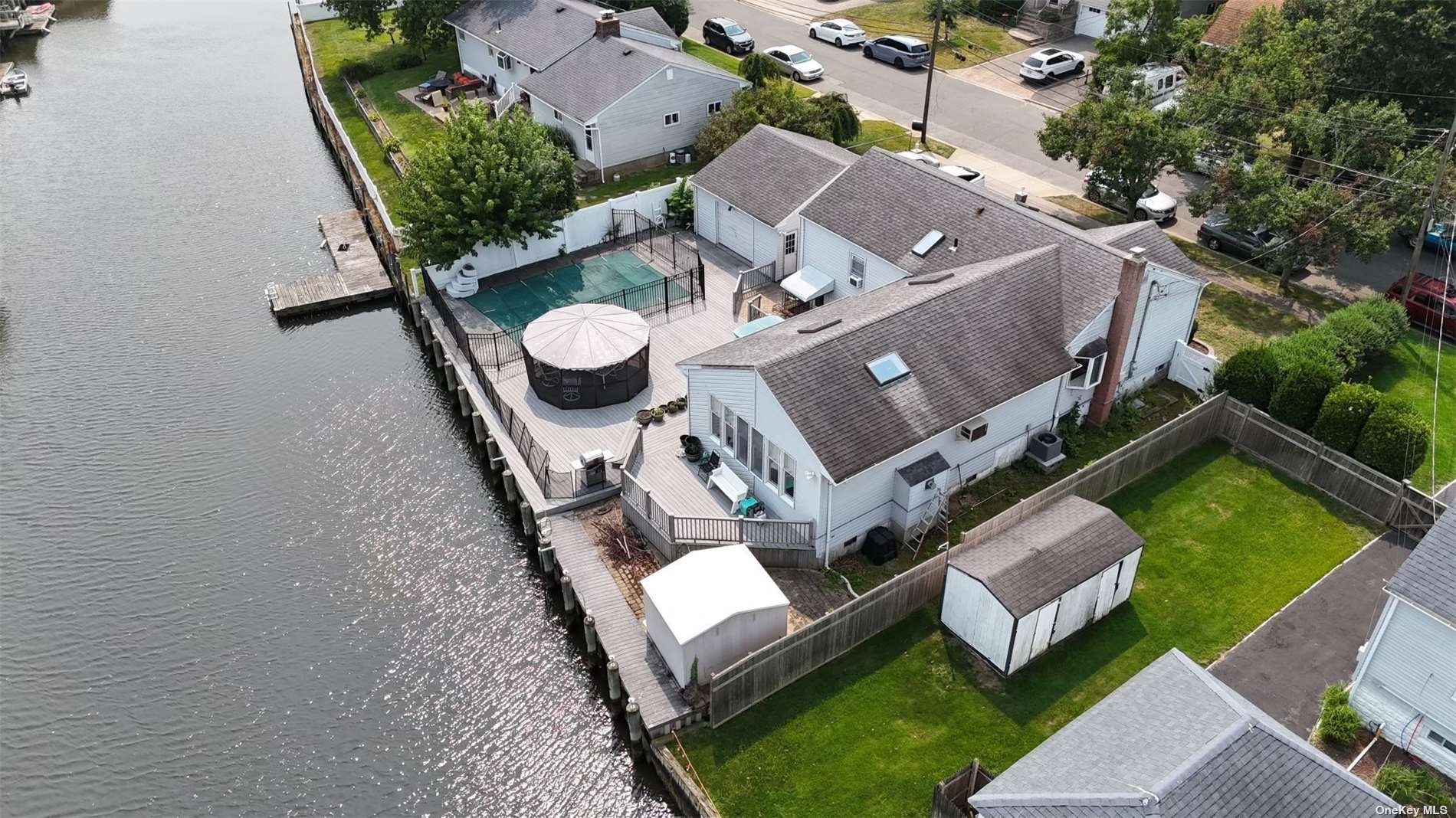 Townsend Rd, Seaford, NY 11783