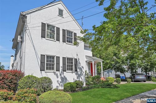 11 George St, Tenafly, NJ, 07670-2008 | Card Image