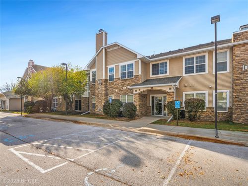 unit-105-1313 Se University Ave, Waukee, IA, 50263-8419 | Card Image