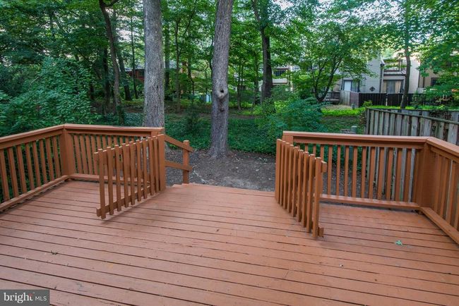 1502 Farsta Ct, Townhouse with 3 bedrooms, 4 bathrooms and null parking in RESTON VA | Image 27