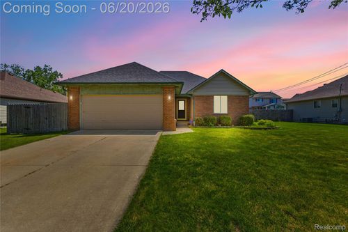 21884 Laurel St, Clinton Township, MI, 48035-5302 | Card Image