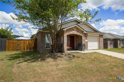 512 E Victory Avenue, House other with 3 bedrooms, 2 bathrooms and null parking in Temple TX | Image 3