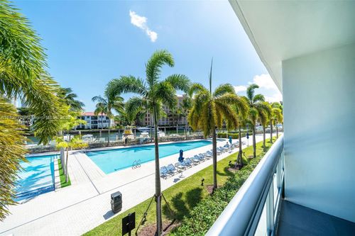 apt-140-2950 Ne 188th St, Aventura, FL, 33180-2741 | Card Image