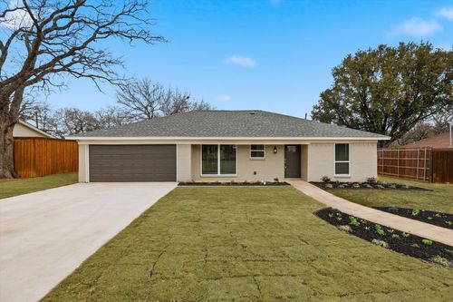7605 N Forty Rd, North Richland Hills, TX, 76182-3933 | Card Image