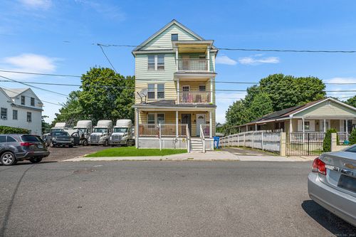 15 Willard St, Waterbury, CT, 06704-3916 | Card Image
