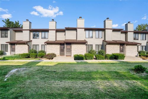 1207 Cambria Ct, Iowa City, IA, 52246-4530 | Card Image
