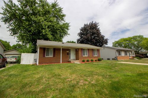 30028 Jamestown St, Romulus, MI, 48174-3139 | Card Image