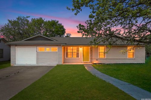 5119 Arrowhead Dr, San Antonio, TX, 78228-1802 | Card Image