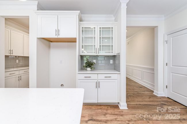 Stunning cabinets with pull out drawers | Image 32